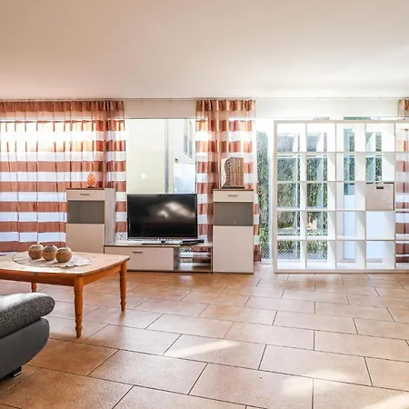 Mit Gartenzaun Feldkirch