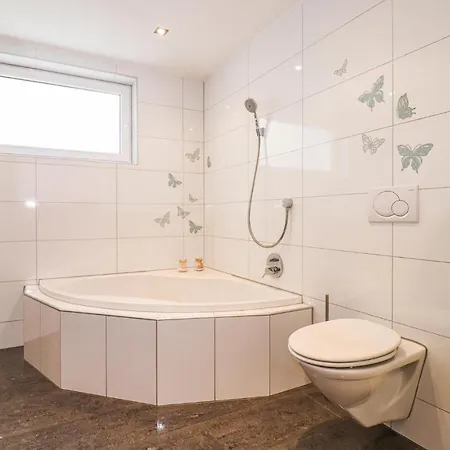 Mit Gartenzaun Διαμέρισμα *